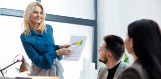 Nên thành lập công ty hay hộ kinh doanh thì sẽ tốt hơn ?